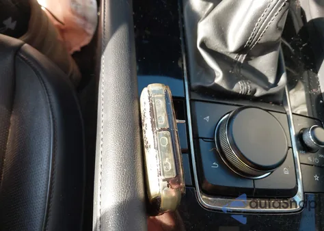 2022 Mazda Mazda3 Premium из США, поврежденный, VIN JM1BPAML6N1519232